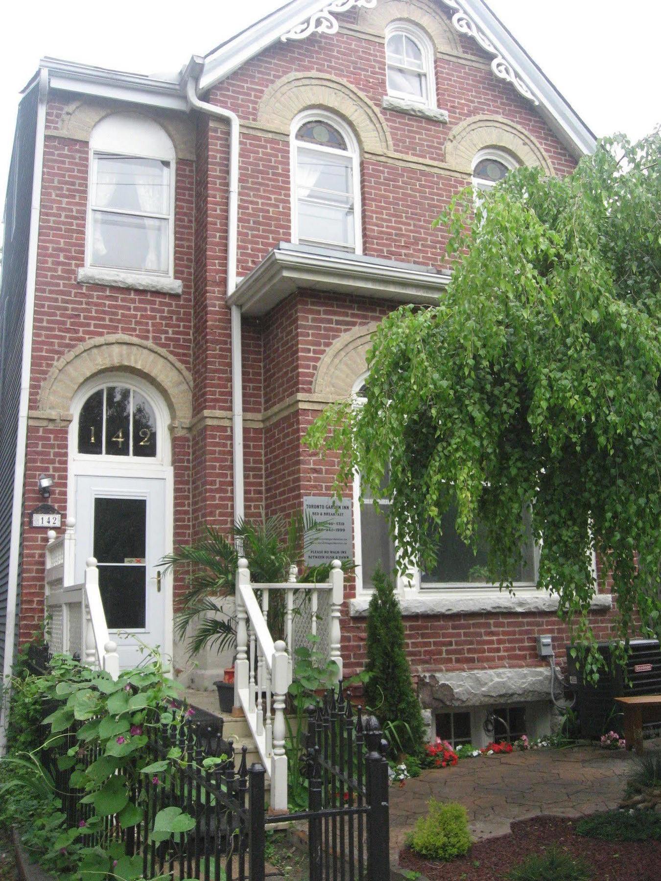 Toronto Garden Inn Kültér fotó